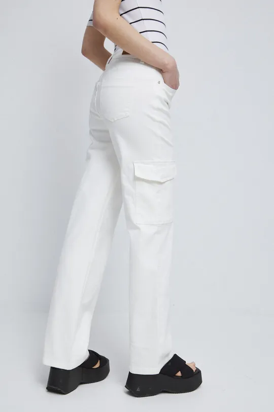 Jeansy damskie wide leg kolor biały Materiał zasadniczy: 98 % Bawełna, 2 % Elastan, Podszewka: 100 % Bawełna