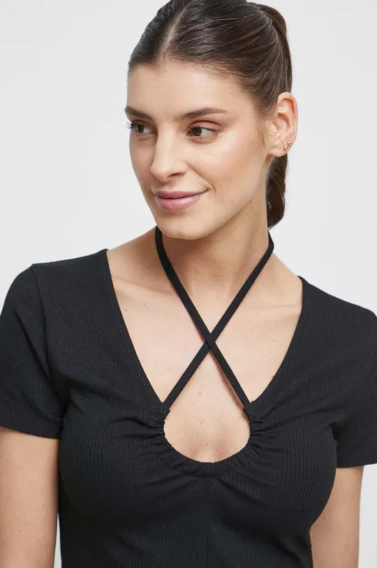 czarny T-shirt damski prążkowany kolor czarny Damski