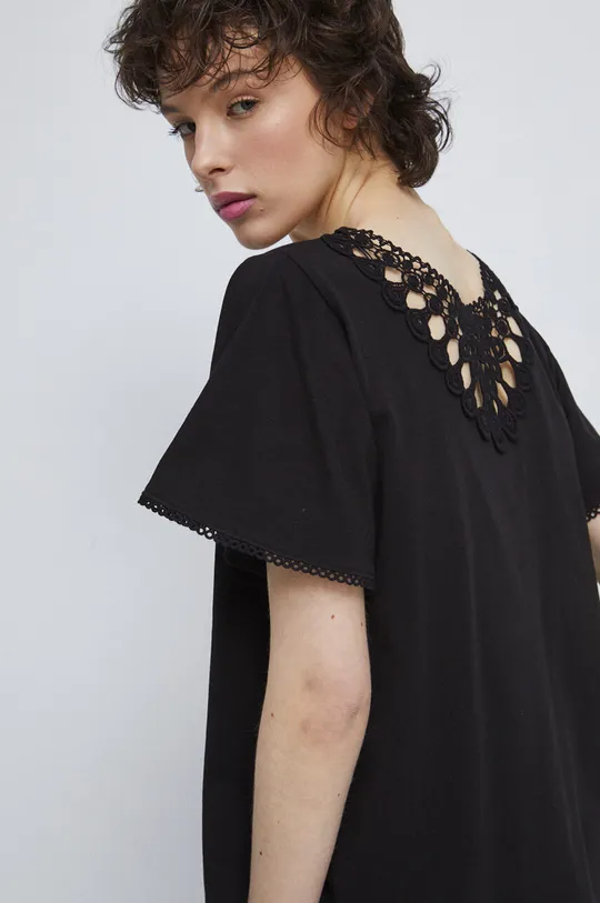 czarny T-shirt bawełniany damskie z ozdobną aplikacją kolor czarny Damski