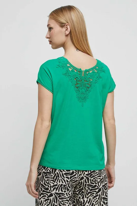 zielony T-shirt bawełniany damski z ozdobną aplikacją z koronki kolor zielony Damski
