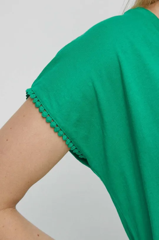 T-shirt bawełniany damski z ozdobną aplikacją z koronki kolor zielony