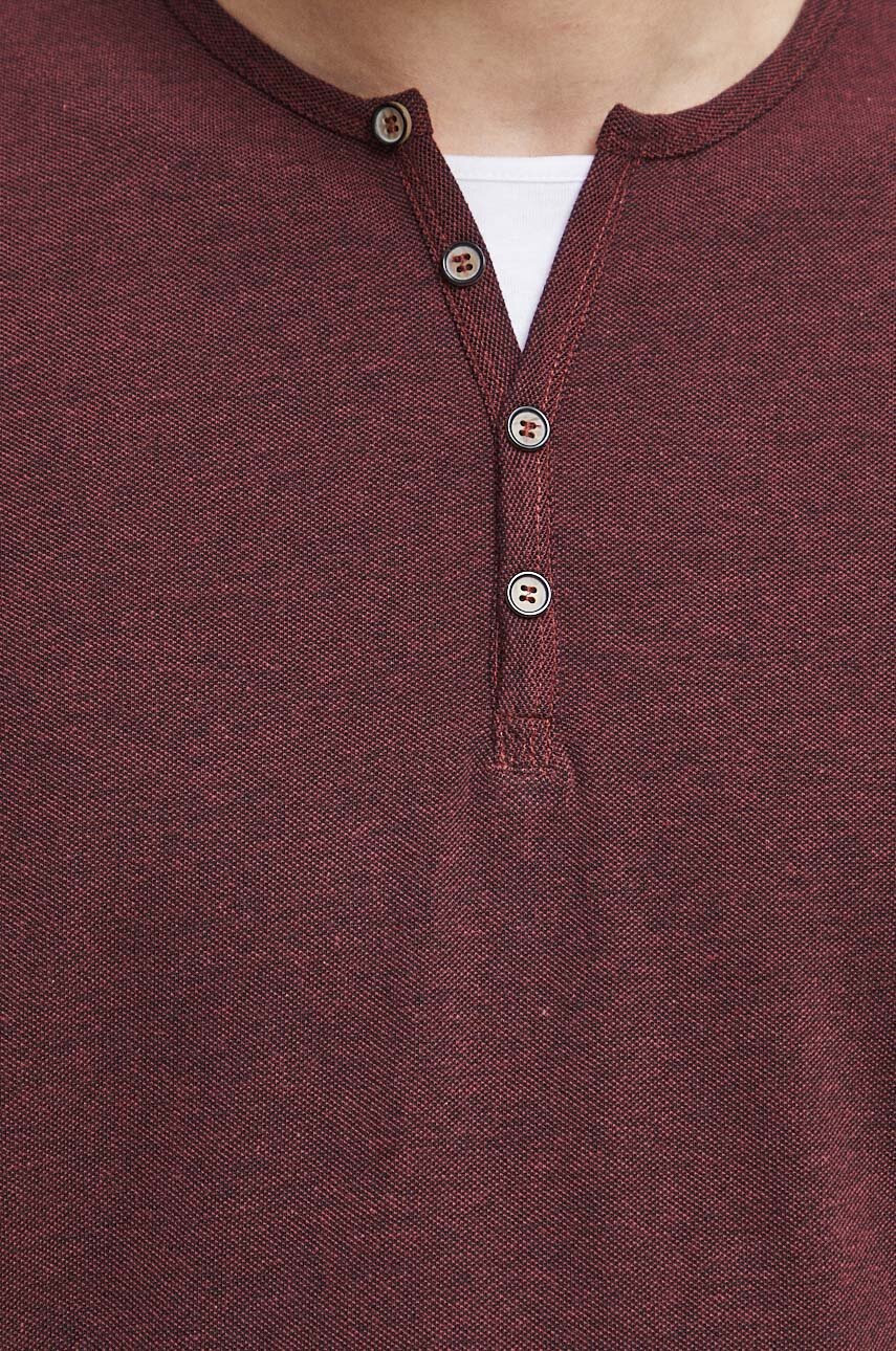 T-shirt męski z ozdobnymi guzikami kolor bordowy Męski