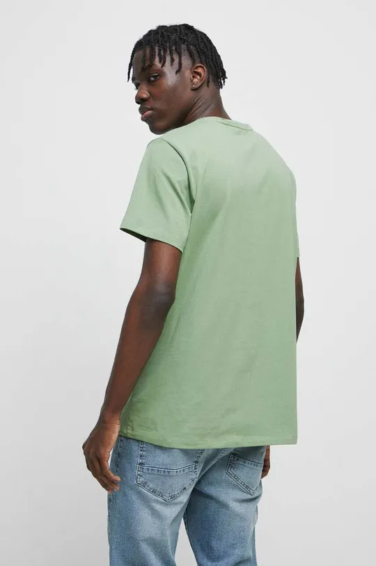 Tričko pánske zelená farba  95 % Bavlna, 5 % Elastan