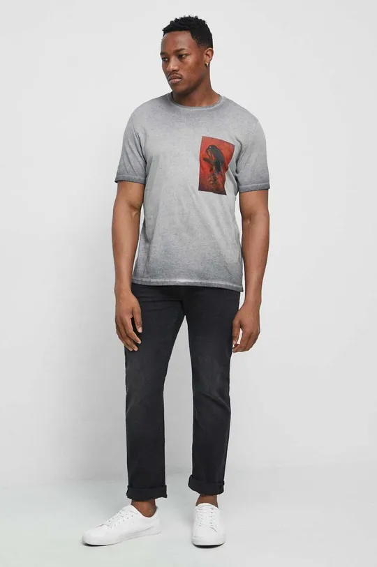 Bavlnené tričko pánske Graphics Series, šedá farba <p> 100 % Bavlna</p>