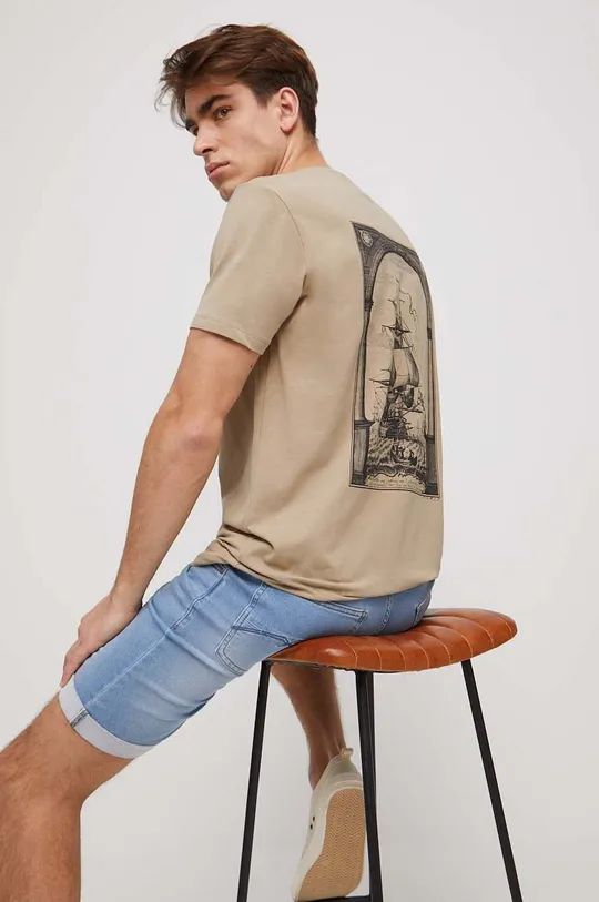 beżowy T-shirt bawełniany męski z nadrukiem z domieszką elastanu kolor beżowy Męski