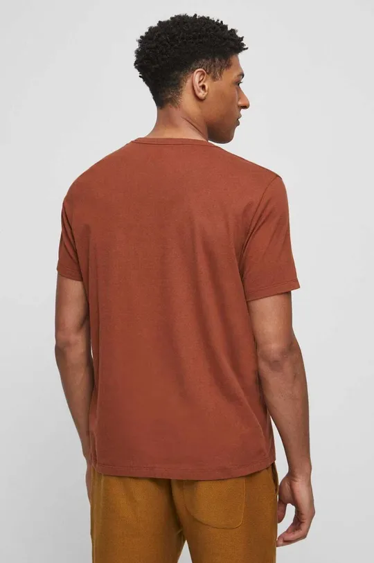T-shirt bawełniany męski z kieszonką kolor brązowy 100 % Bawełna
