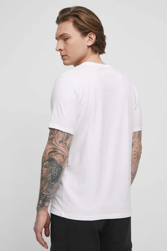 T-shirt bawełniany męski z domieszką elastanu kolor biały 95 % Bawełna, 5 % Elastan