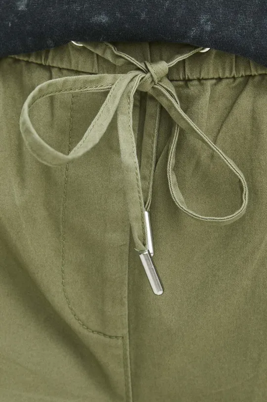 Kalhoty dámské zelená barva <p>98 % Bavlna, 2 % Elastan</p>