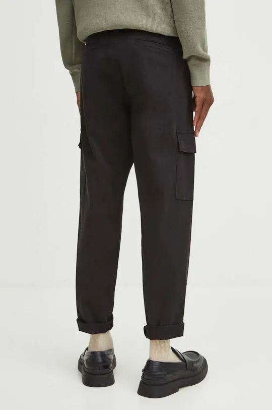 Spodnie męskie z kieszeniami cargo kolor czarny Materiał główny: 98 % Bawełna, 2 % Elastan Podszewka: 100 % Bawełna