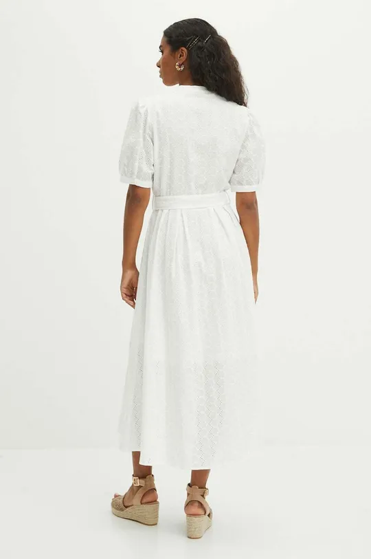 Bavlněné šaty dámské midi s ozdobnou výšivkou béžová barva <p>Hlavní materiál: 100 % Bavlna Podšívka: 100 % Bavlna</p>