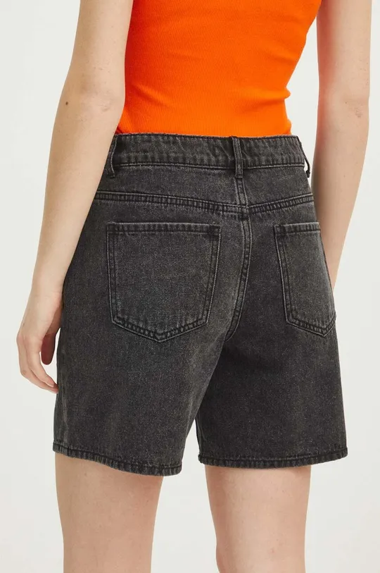 Szorty jeansowe damskie z efektem sprania kolor czarny Materiał główny: 100 % Bawełna, Materiał dodatkowy: 100 % Bawełna