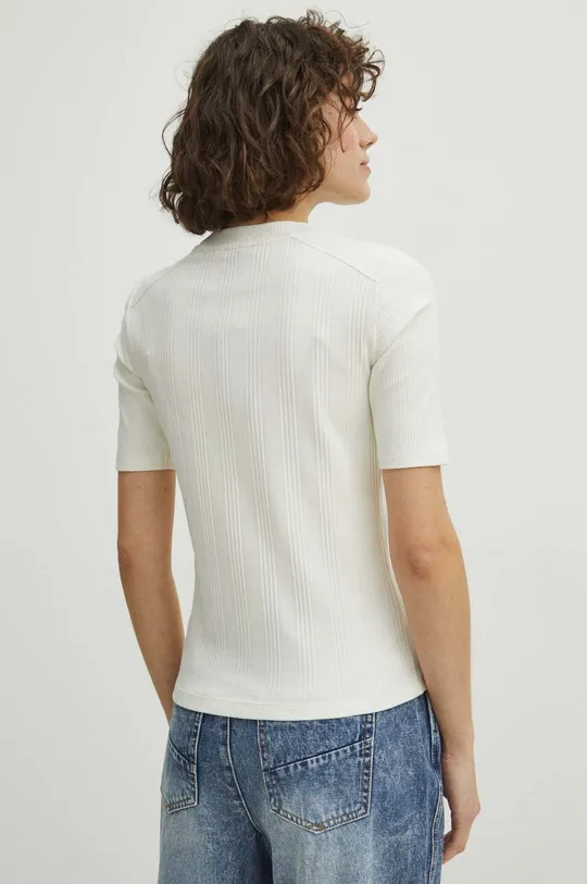Bavlnené tričko dámske s elastanom pruhované béžová farba <p>95 % Bavlna, 5 % Elastan</p>