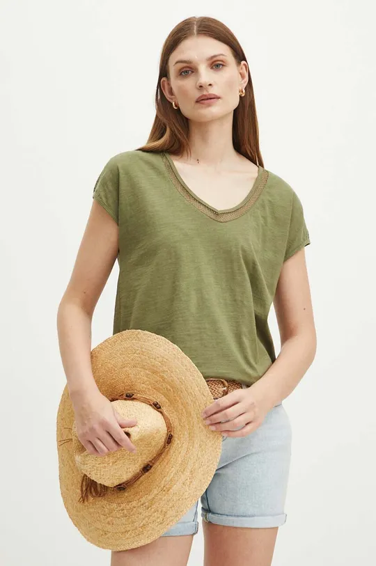 zielony T-shirt bawełniany damski z ozdobnymi wstawkami kolor zielony