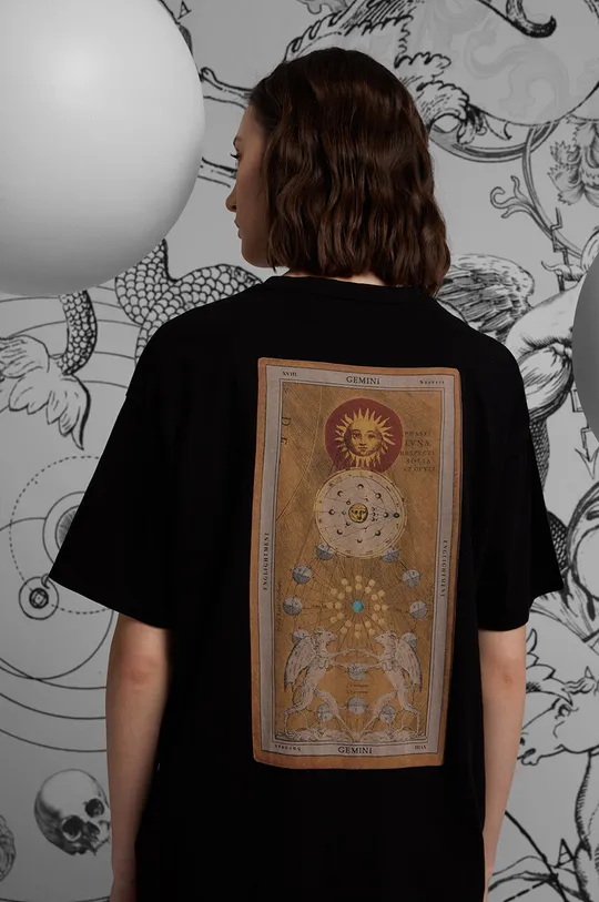 czarny T-shirt bawełniany damski z kolekcji Zodiak - Bliźnięta kolor czarny Damski