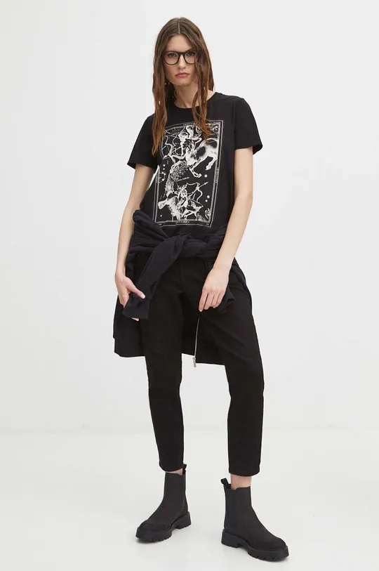 T-shirt bawełniany damski z domieszką elastanu z kolekcji Zodiak - Strzelec kolor czarny 95 % Bawełna, 5 % Elastan