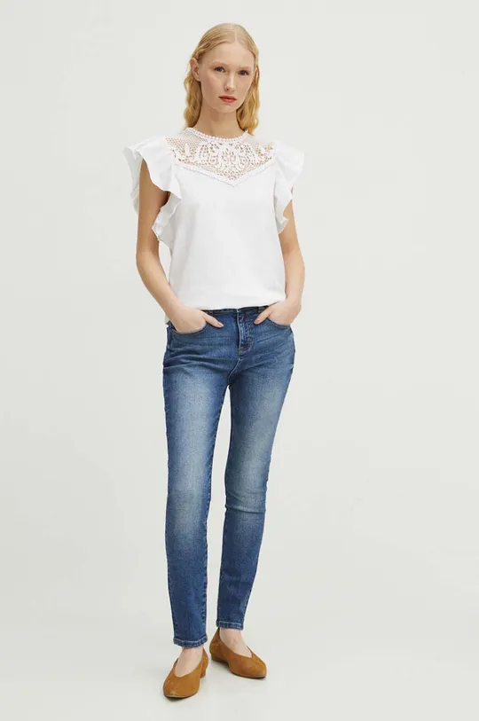 T-shirt bawełniany damski z ozdobną aplikacją z koronki kolor biały biały