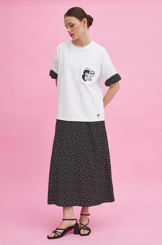 T-shirt bawełniany damski z domieszką elastanu by Magda Danaj - Porysunki kolor biały biały