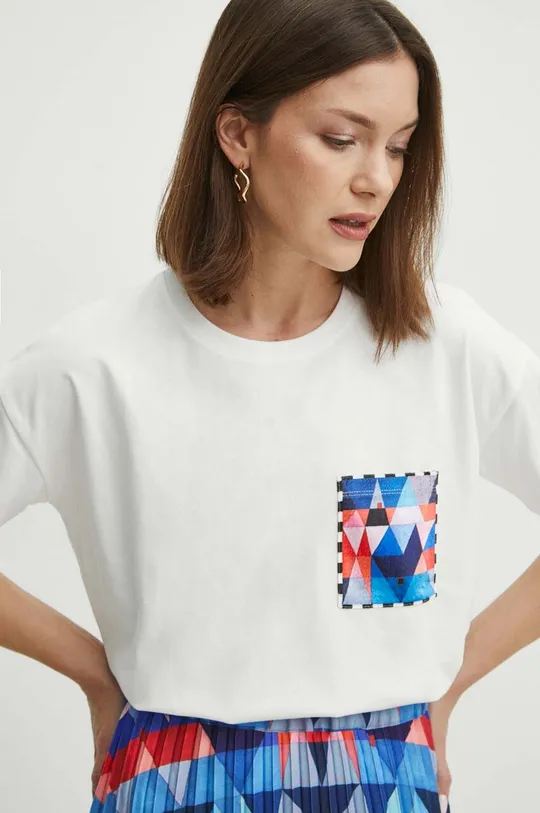 T-shirt bawełniany damski z domieszką elastanu z kolekcji Jerzy Nowosielski x Medicine kolor beżowy Damski