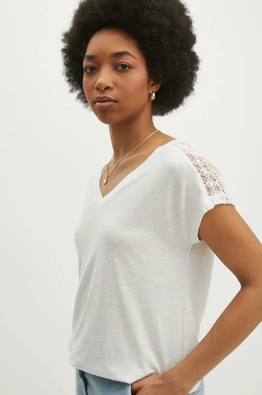 beżowy T-shirt lniany damski z ozdobnymi wstawkami kolor beżowy
