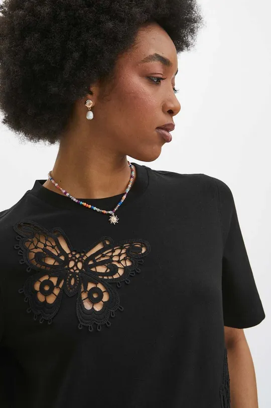 czarny T-shirt bawełniany damski z domieszką elastanu z aplikacją kolor czarny Damski