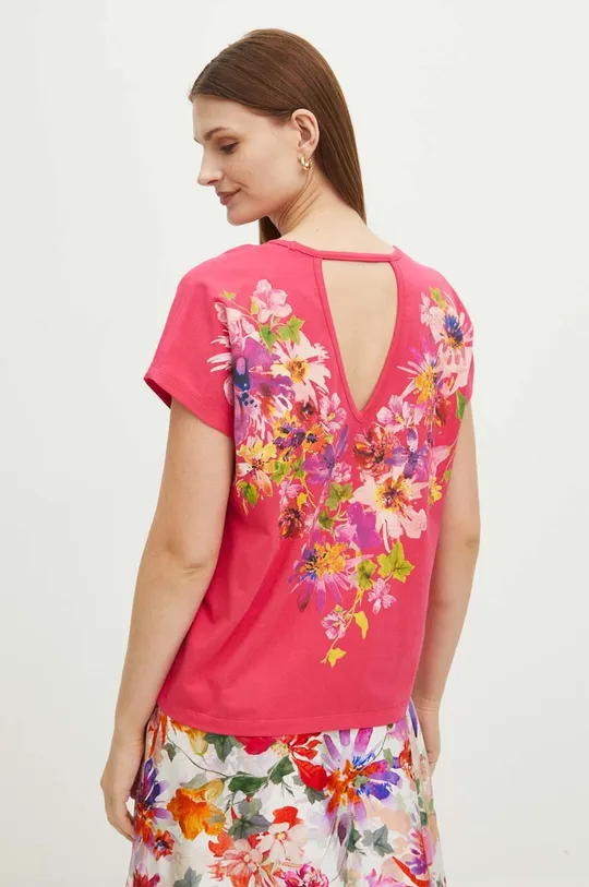 T-shirt bawełniany damski z domieszką elastanu w kwiaty kolor różowy Materiał główny: 95 % Bawełna, 5 % Elastan