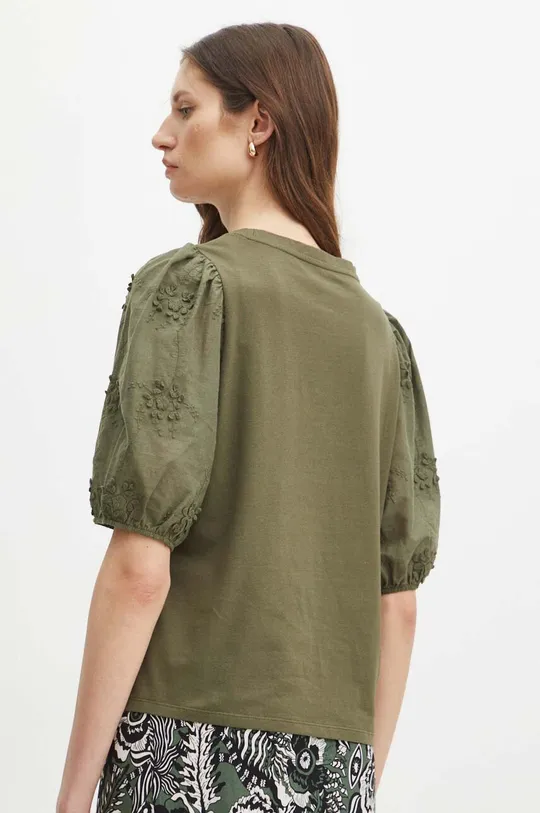 T-shirt bawełniany damski z domieszką elastanu z aplikacją kolor zielony Materiał główny: 95 % Bawełna, 5 % Elastan, Materiał dodatkowy: 100 % Bawełna