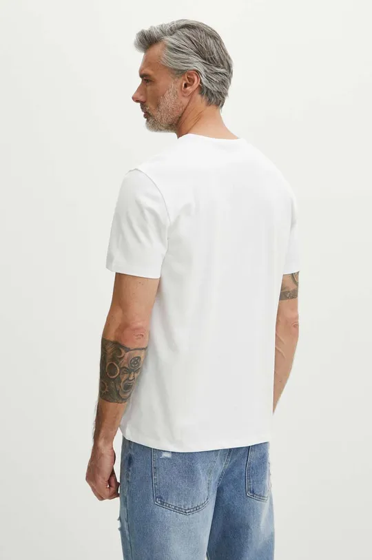 T-shirt bawełniany męski z domieszką elastanu kolor biały Materiał 1: 98 % Bawełna, 2 % Elastan Materiał 2: 98 % Bawełna, 2 % Elastan