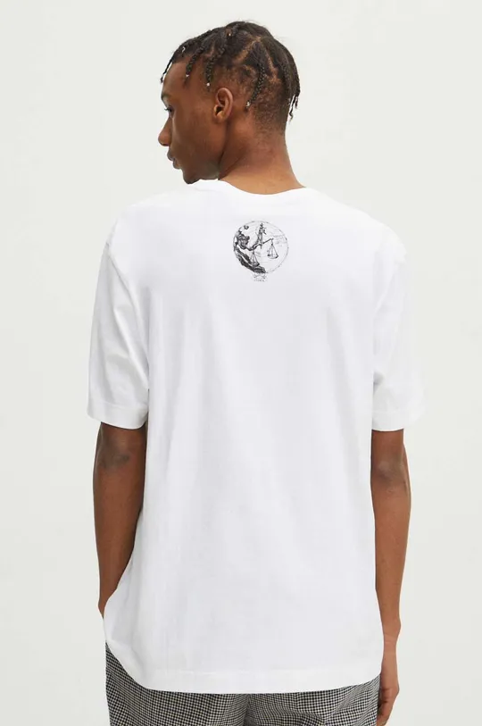 biela Bavlnené tričko pánske z kolekcie Zverokruh - Váhy biela farba