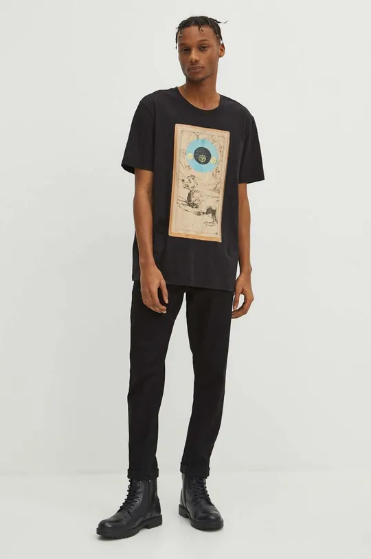 T-shirt bawełniany męski z domieszką elastanu z kolekcji Zodiak - Lew kolor czarny 95 % Bawełna, 5 % Elastan