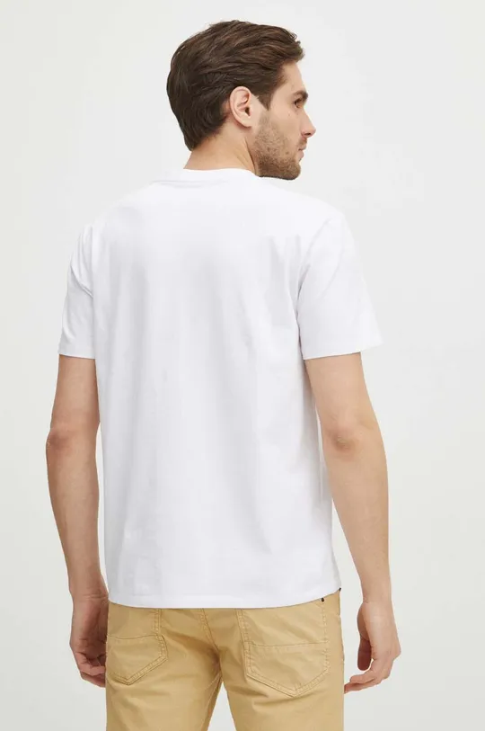 T-shirt bawełniany męski z domieszką elastanu z nadrukiem kolor biały 95 % Bawełna, 5 % Elastan