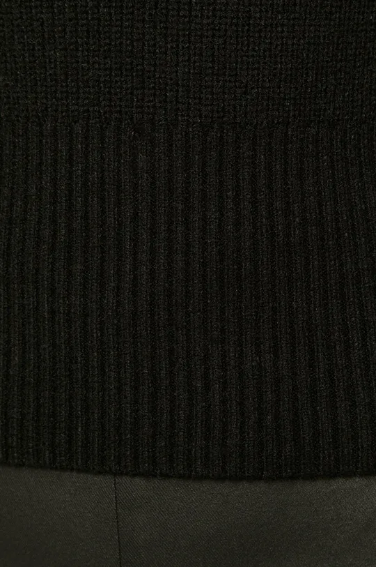 Sweter damski z półgolfem czarny