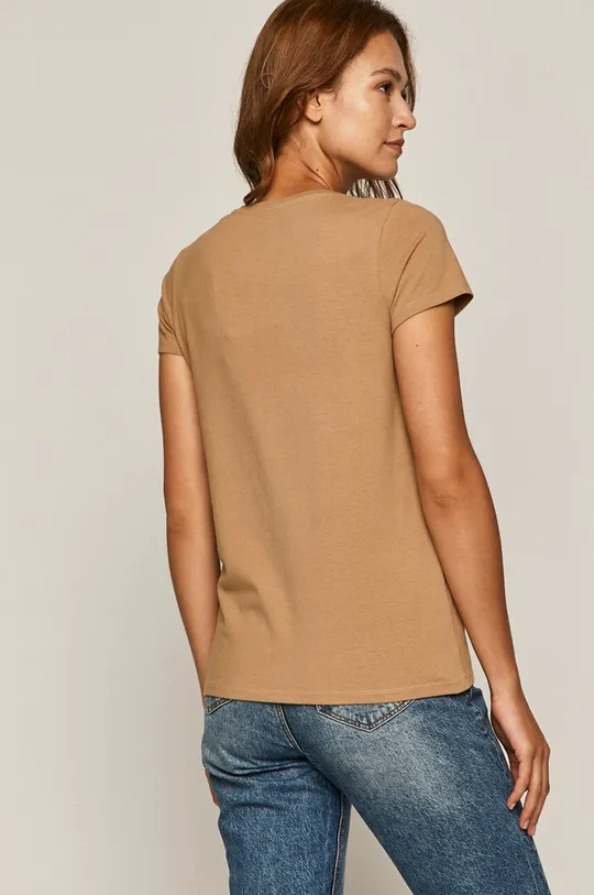 T-shirt damski z bawełny organicznej beżowy <p>96 % Bawełna organiczna, 4 % Elastan</p>