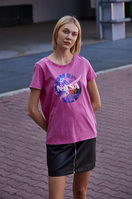 różowy T-shirt bawełniany damski z nadrukiem Nasa różowy Damski