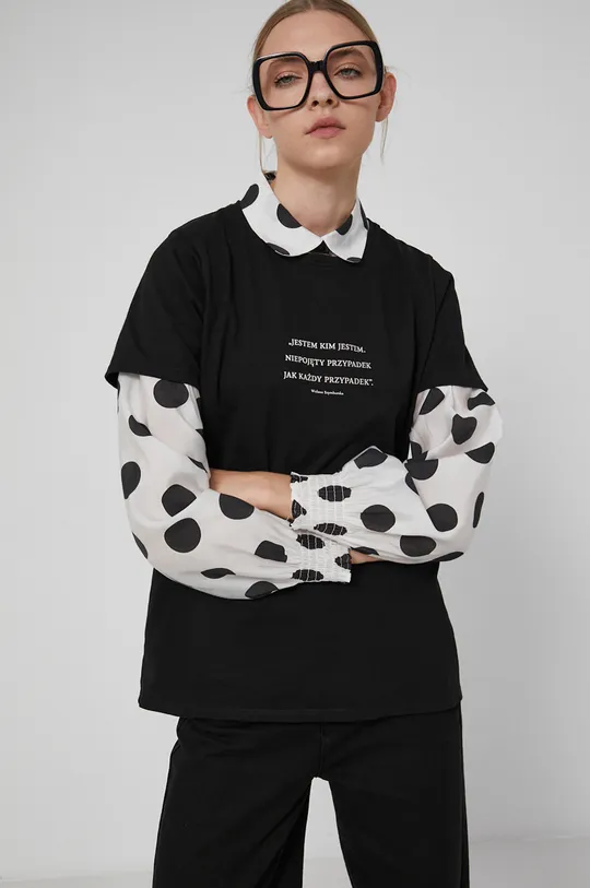 czarny T-shirt bawełniany damski biały z domieszką elastanu z kolekcji Możliwości - Fundacja Wisławy Szymborskiej
