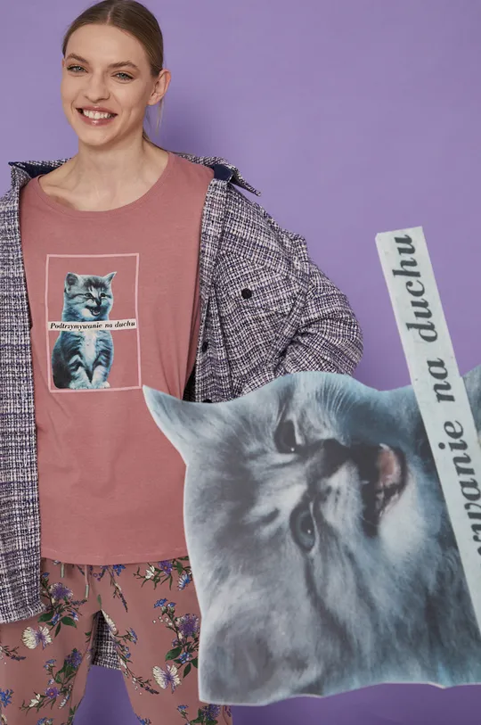 fiołkowo różowy T-shirt bawełniany damski różowy z kolekcji Możliwości - Fundacja Wisławy Szymborskiej Damski