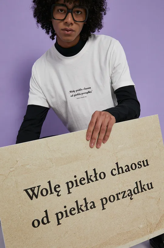 kremowy T-shirt bawełniany męski kremowy z kolekcji Możliwości - Fundacja Wisławy Szymborskiej Męski