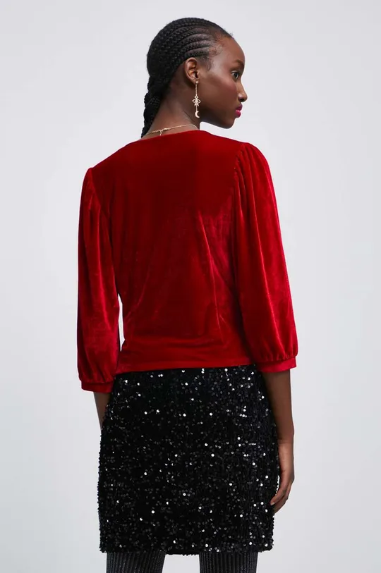 Bluzka damska z ozdobnymi marszczeniami kolor czerwony 95 % Poliester, 5 % Elastan