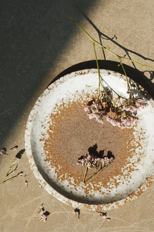 Kubek ze spodkiem ceramiczny beżowy  100 % Kaolin