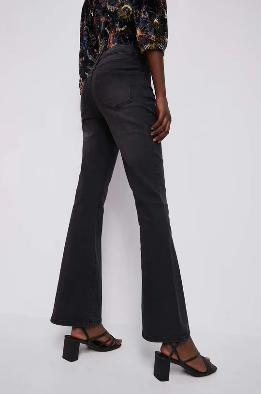Jeansy damskie flared kolor czarny Materiał zasadniczy: 98 % Bawełna, 2 % Elastan, Inne materiały: 100 % Bawełna