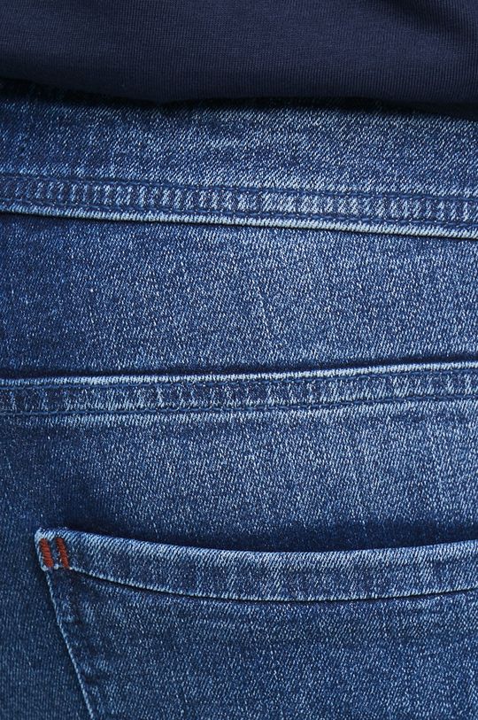 Medicine jeansi  Materialul de baza: 99% Bumbac, 1% Elastan Captuseala: 70% Bumbac, 30% Poliester
