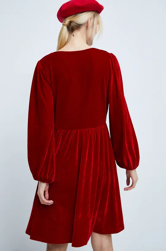 Šaty dámske z pleteniny červená farba  95% Polyester, 5% Elastan