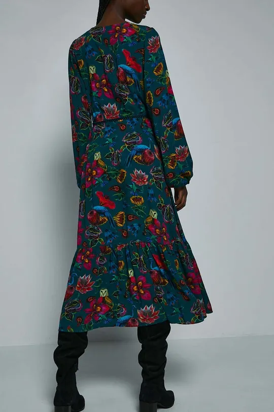 Šaty dámske so vzorom by Olaf Hajek <p> 100% Viskóza</p>
