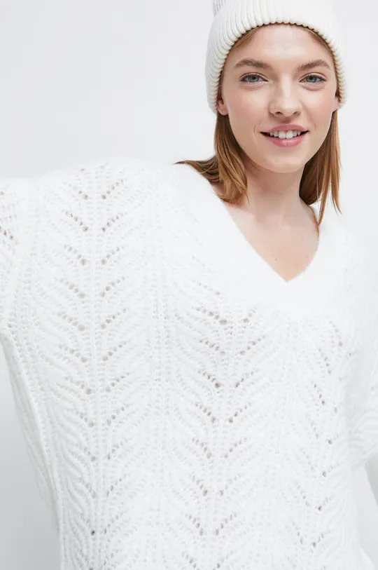 Sweter damski z efektownym splotem kolor beżowy Damski