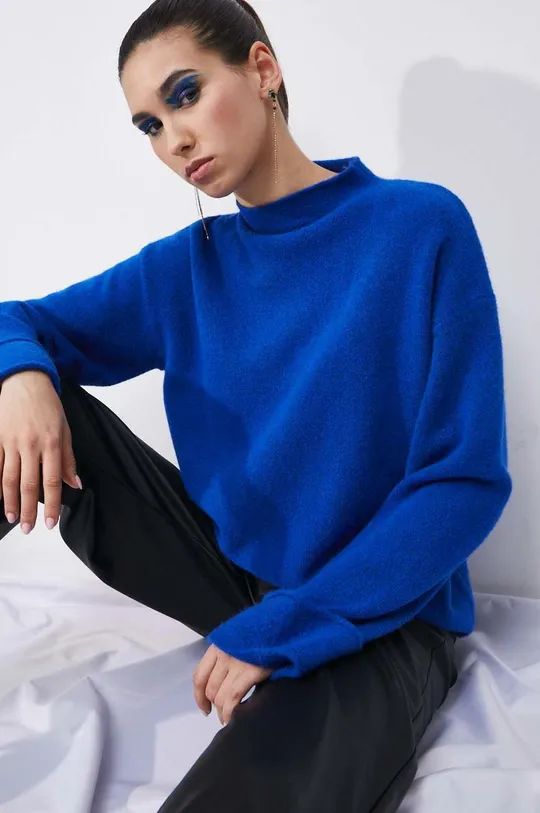 Medicine sweter z domieszką wełny niebieski