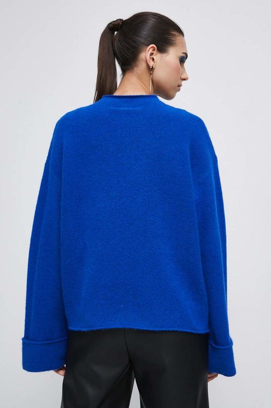 Sweter z domieszką wełny damski kolor niebieski <p>65 % Poliester z recyklingu, 28 % Akryl, 5 % Wełna, 2 % Elastan</p>