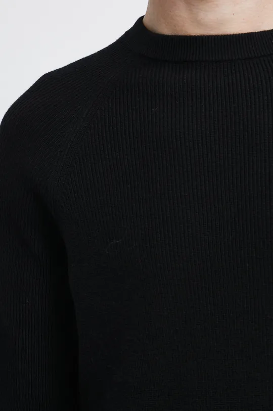 Bavlnený sveter pánsky z melanžovej pleteniny čierna farba Pánsky