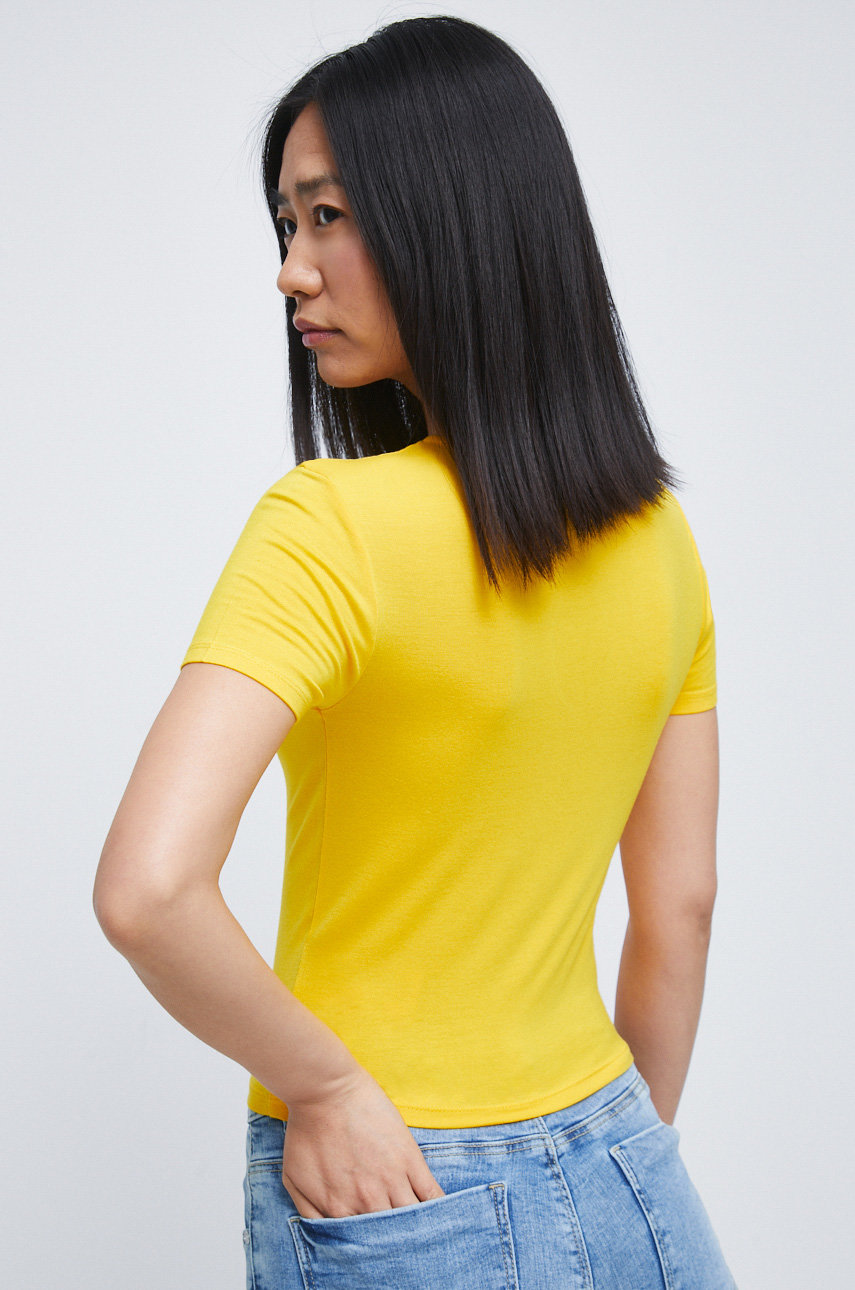 Medicine t-shirt 95 % Wiskoza, 5 % Elastan