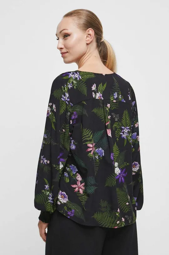 Bluzka damska w kwiaty kolor czarny 100 % Wiskoza