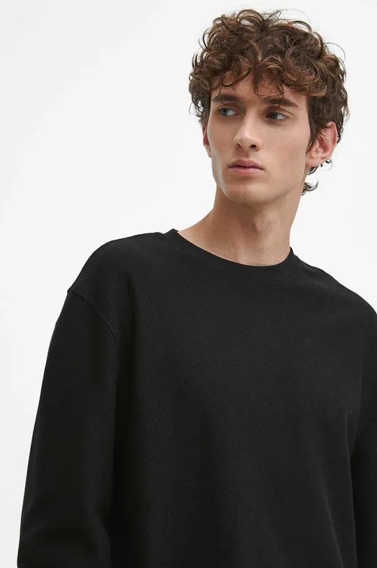čierna Bavlnené tričko s dlhým rukávom pánske s textúrou čierna farba