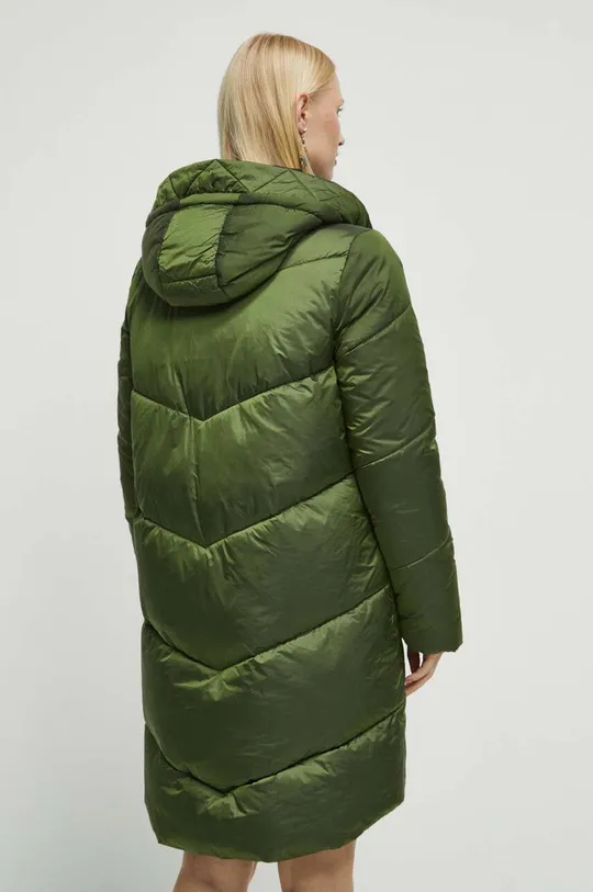 Kabát dámsky z prešívanej látky zelená farba <p>Základná látka: 100 % Polyamid Podšívka: 100 % Polyester Výplň: 100 % Polyester</p>